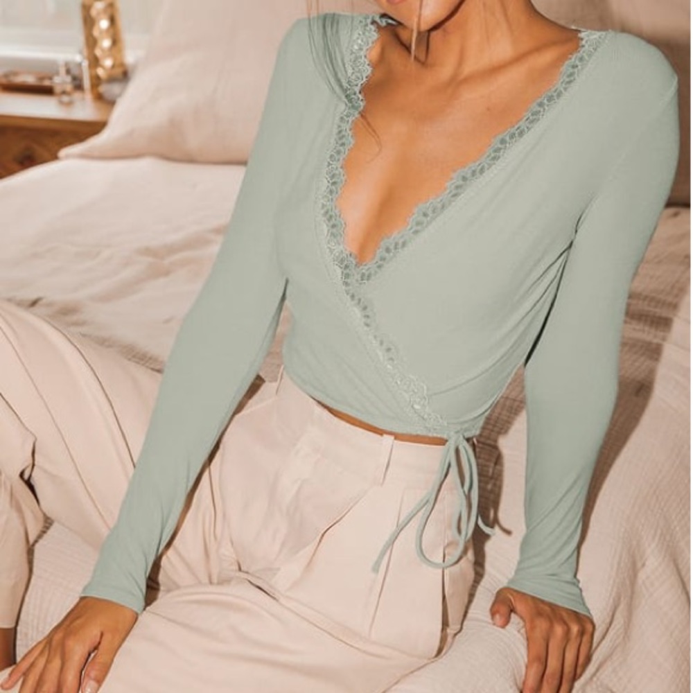 Lulu’s Sage Green Ribbed Lace Long Sleeve Crop Top